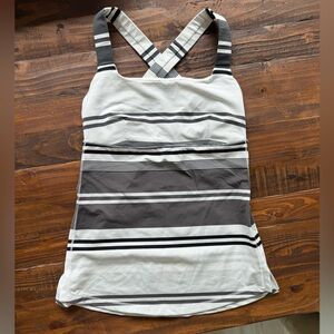 Lululemon fitted tank